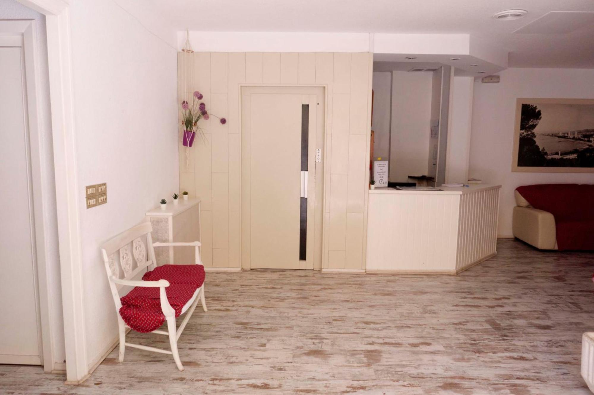 Hostal La Torre Benicàssim Εξωτερικό φωτογραφία